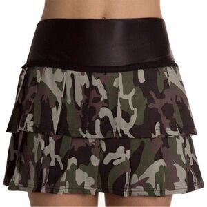 FAYE + FLORIE 2 Tier Camo Tennis Skirt Size XS